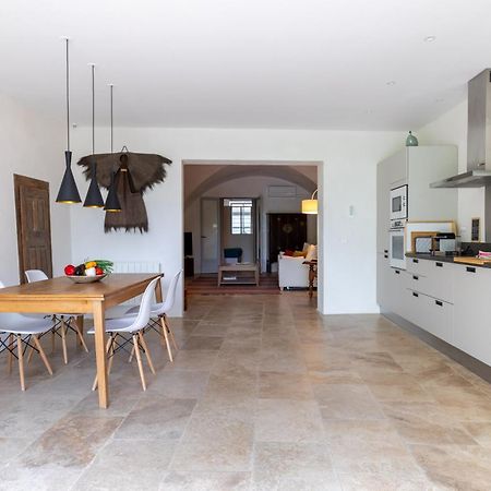 Les Canisses, Magnifique Appartement Avec Terrasse Au Coeur D'Uzes Luaran gambar