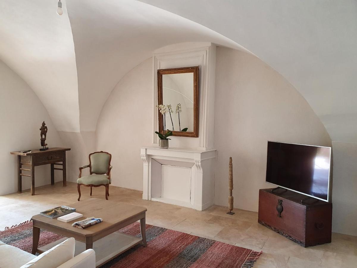 Les Canisses, Magnifique Appartement Avec Terrasse Au Coeur D'Uzes Luaran gambar